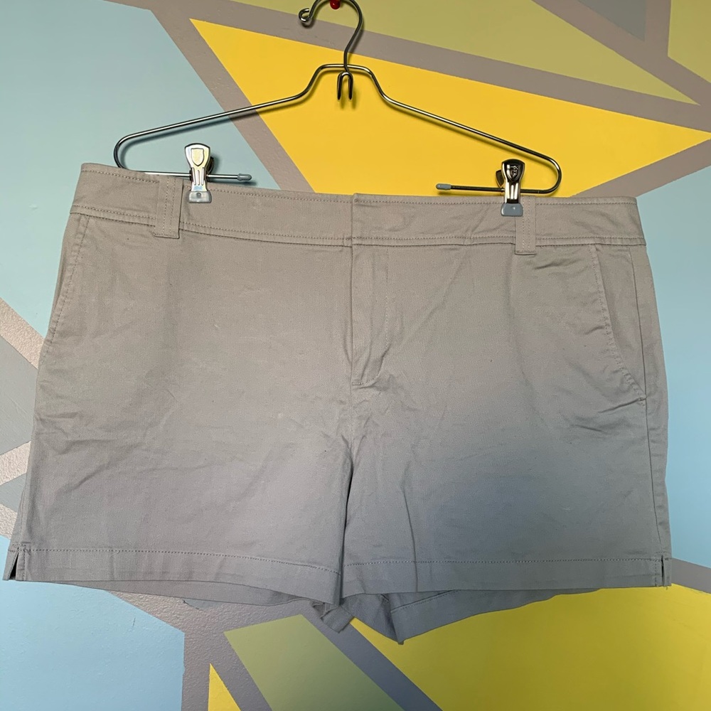 New York & Company lightweight shorts